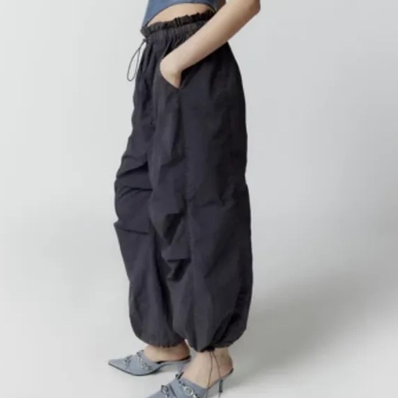 NWOT UO Sloan Nylon Balloon Pant - Picture 2 of 8